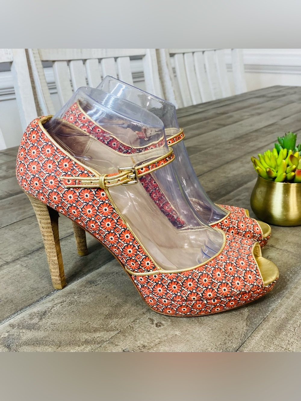 Coach Shea Floral Print Peep Toe Heels Gold Leather Mary Jane Strap Size 8.5